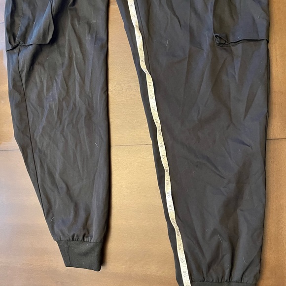Men’s lightweight Cargo Pants - Picture 5 of 6